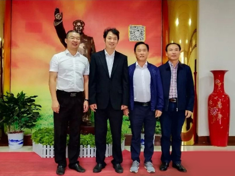 湖南省政府副秘書長(zhǎng)、辦公廳主任陳仲伯一行蒞臨【湘潭恒欣】指導(dǎo)工作