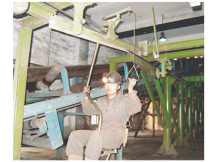 靜態(tài)上、下車裝置